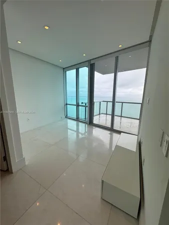 $12,500 | 17121 Collins Avenue, Unit 4306, Sunny Isles Beach, FL 33160