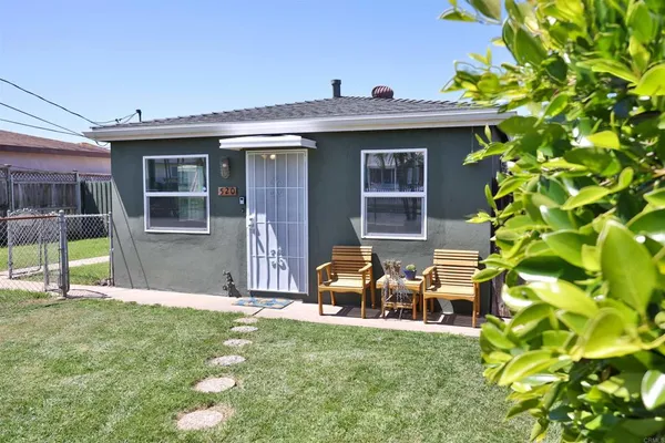 a view of outdoor space yard and entertaining space