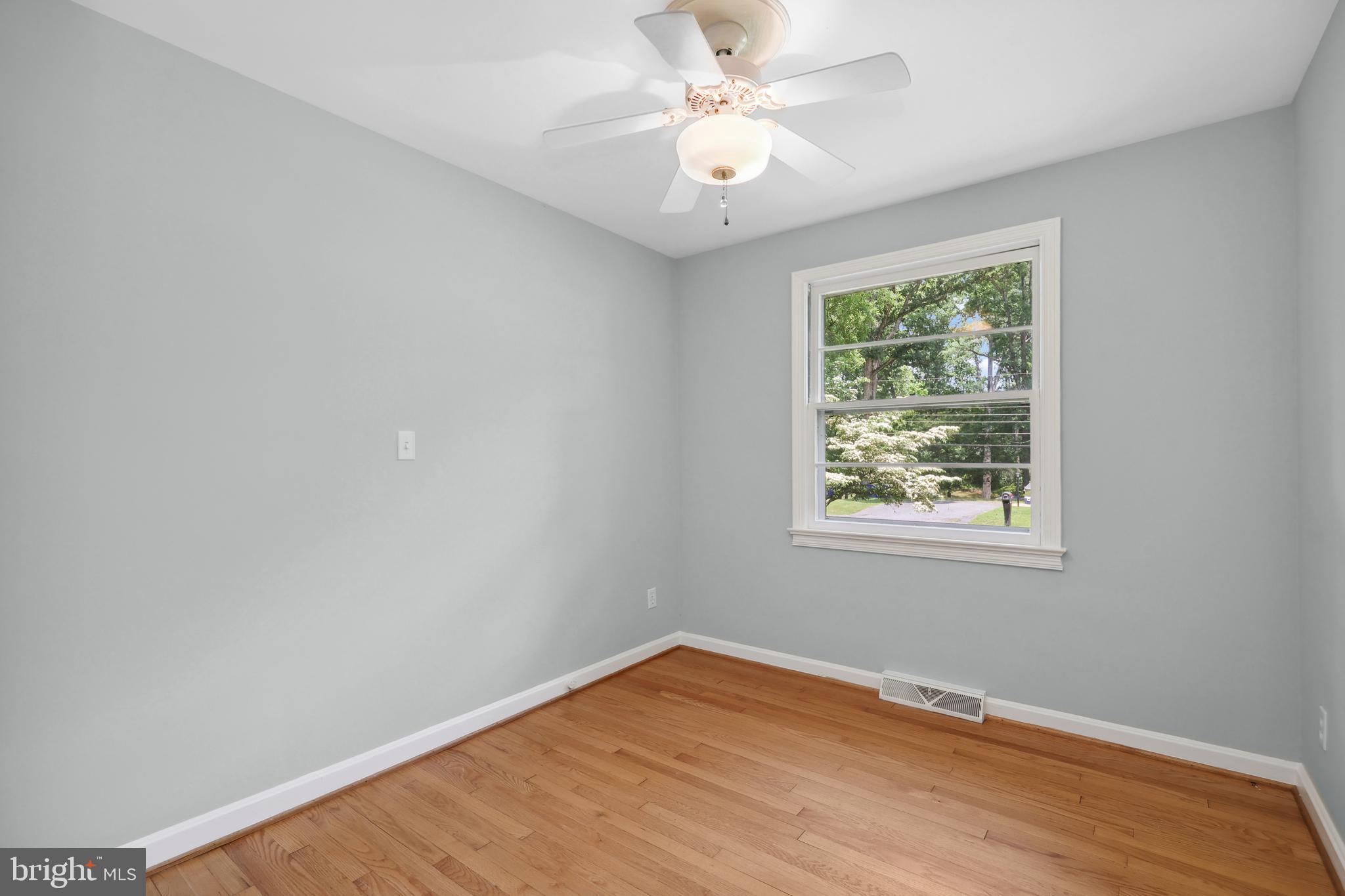 33 Pendleton Road Fredericksburg, VA 22405 - Photo 16 of 45 1st bedroom
