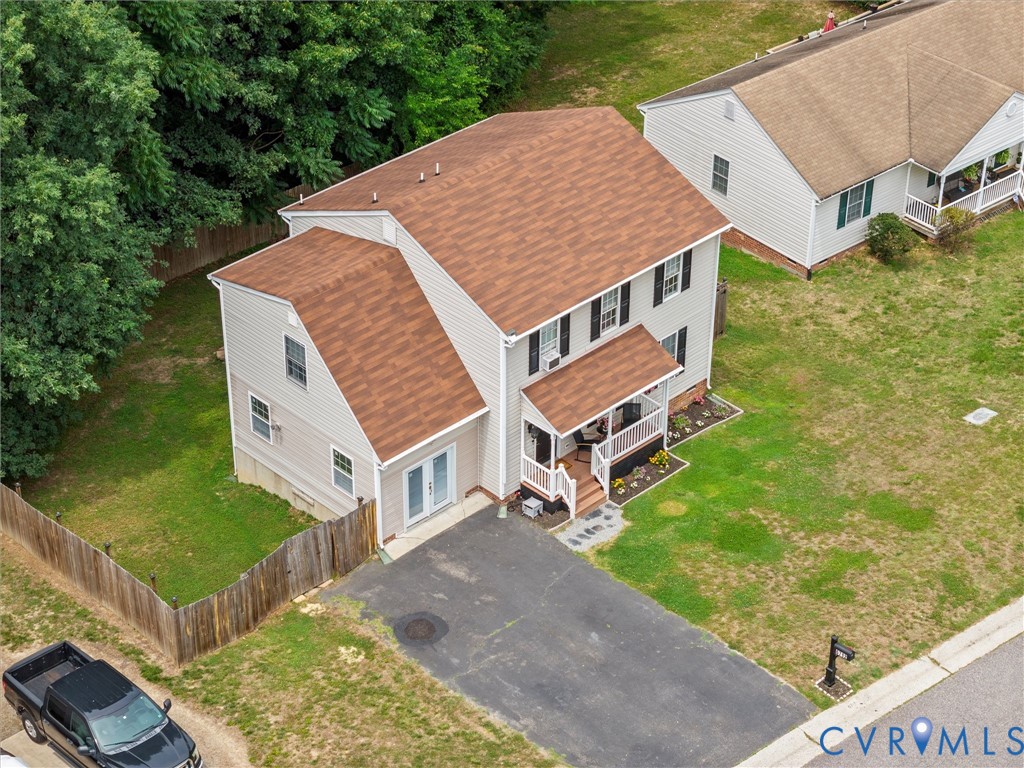 6712 Hedges Road Richmond, VA 23224 - Photo 3 of 34 Two-story property featuring light-colored siding