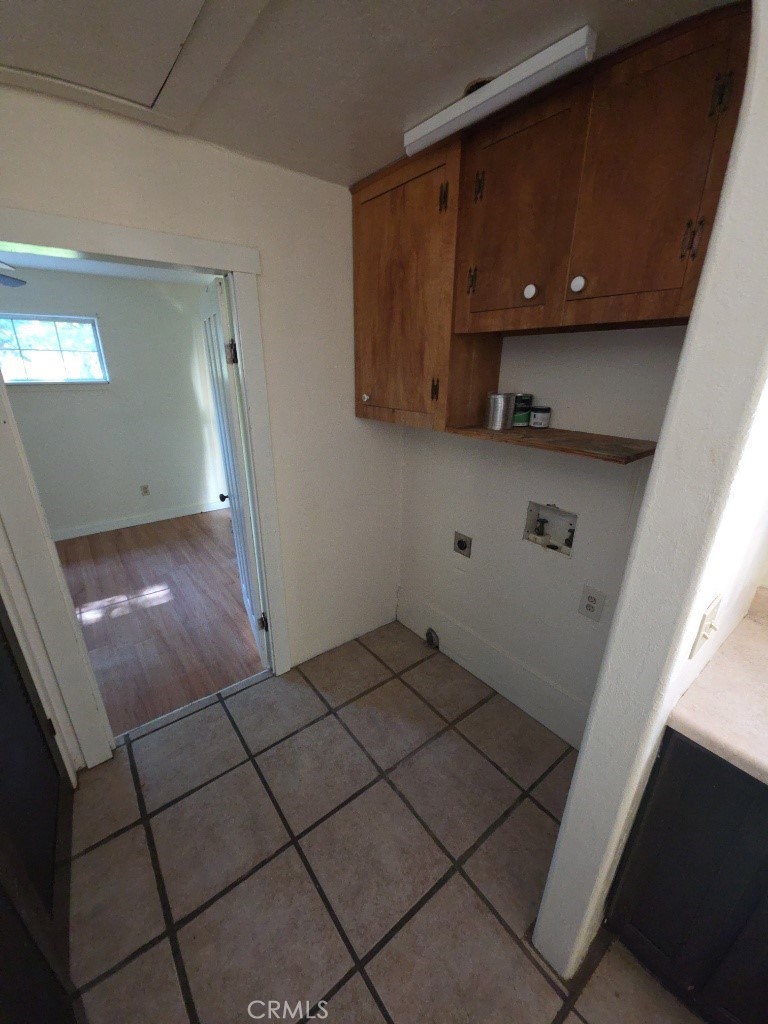 9633 Middle Creek Road Upper Lake, CA 95485 - Photo 6 of 18 a view of a utility room