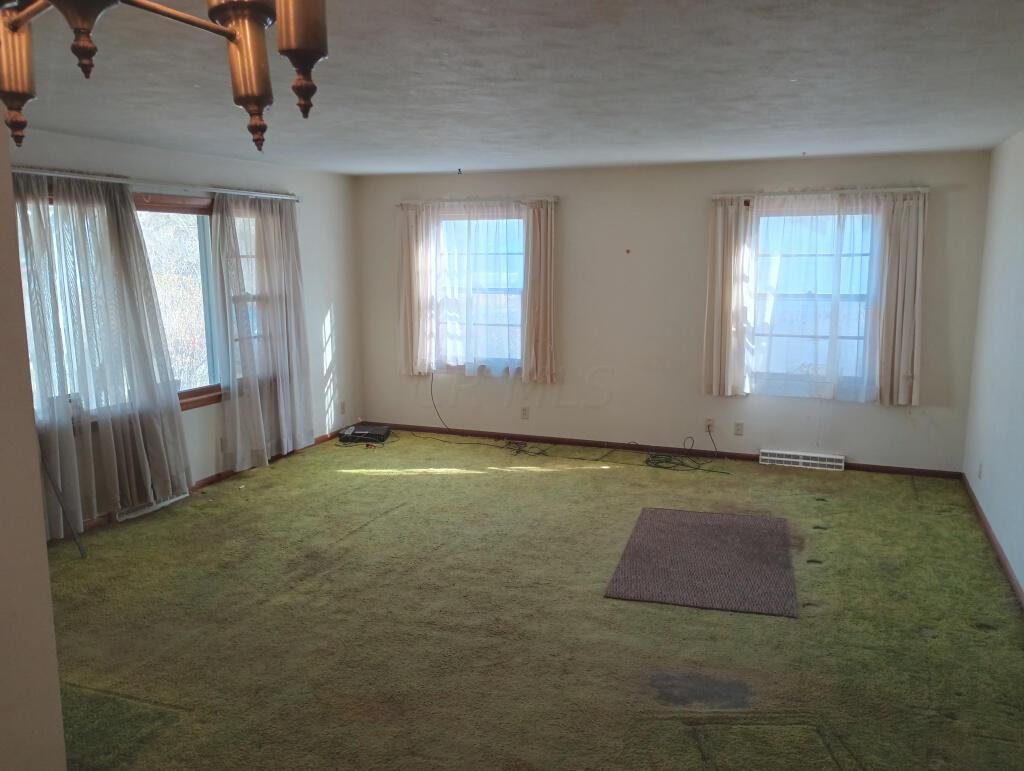 83 3rd Avenue Pataskala, OH 43062 - Photo 12 of 36 IMG_20231119_120405