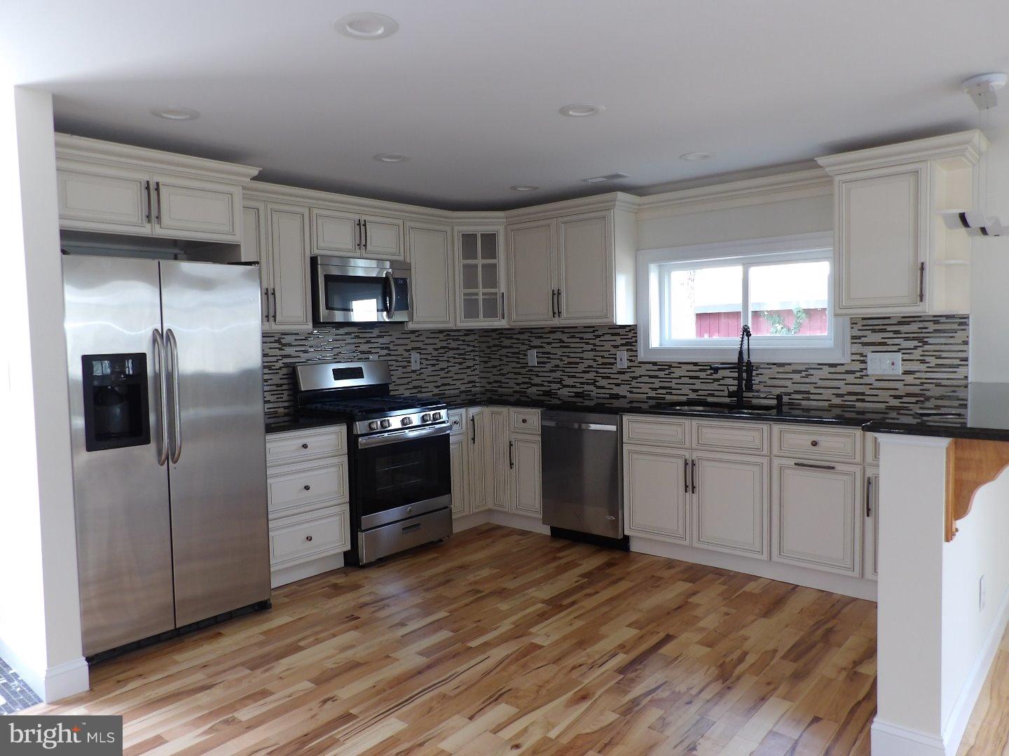 2743 Springhill Road Secane, PA 19018 - Photo 10 of 22 Gallery Image 10