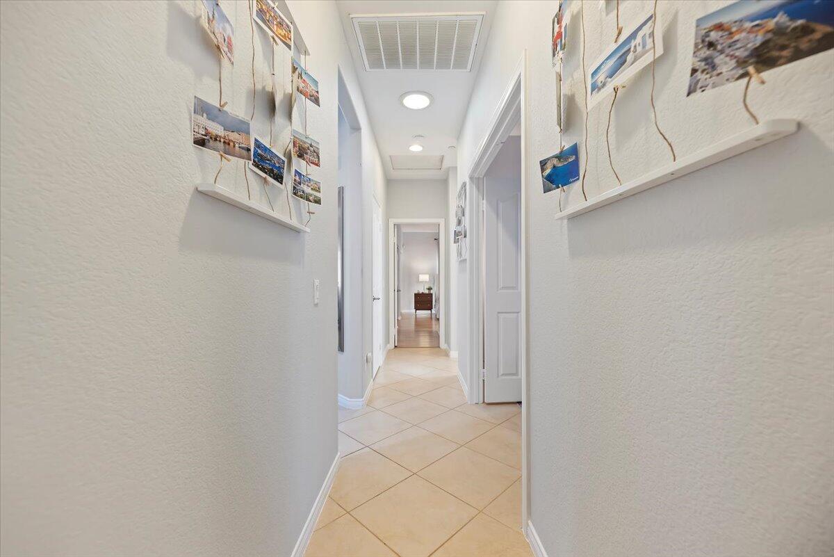 3982 Eastgate N Road Palm Springs, CA 92262 - Photo 30 of 55 a view of a hallway with entryway