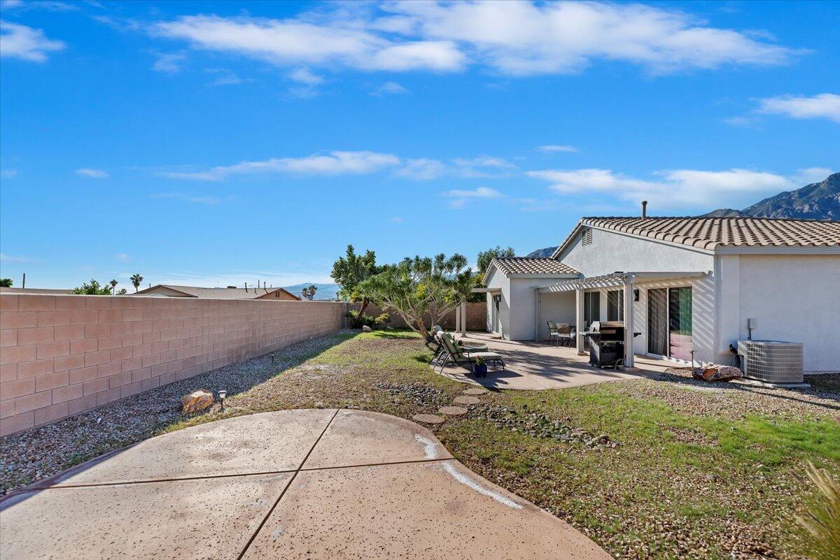 3982 Eastgate N Road Palm Springs, CA 92262 - Photo 42 of 55 a view of a house with sitting area