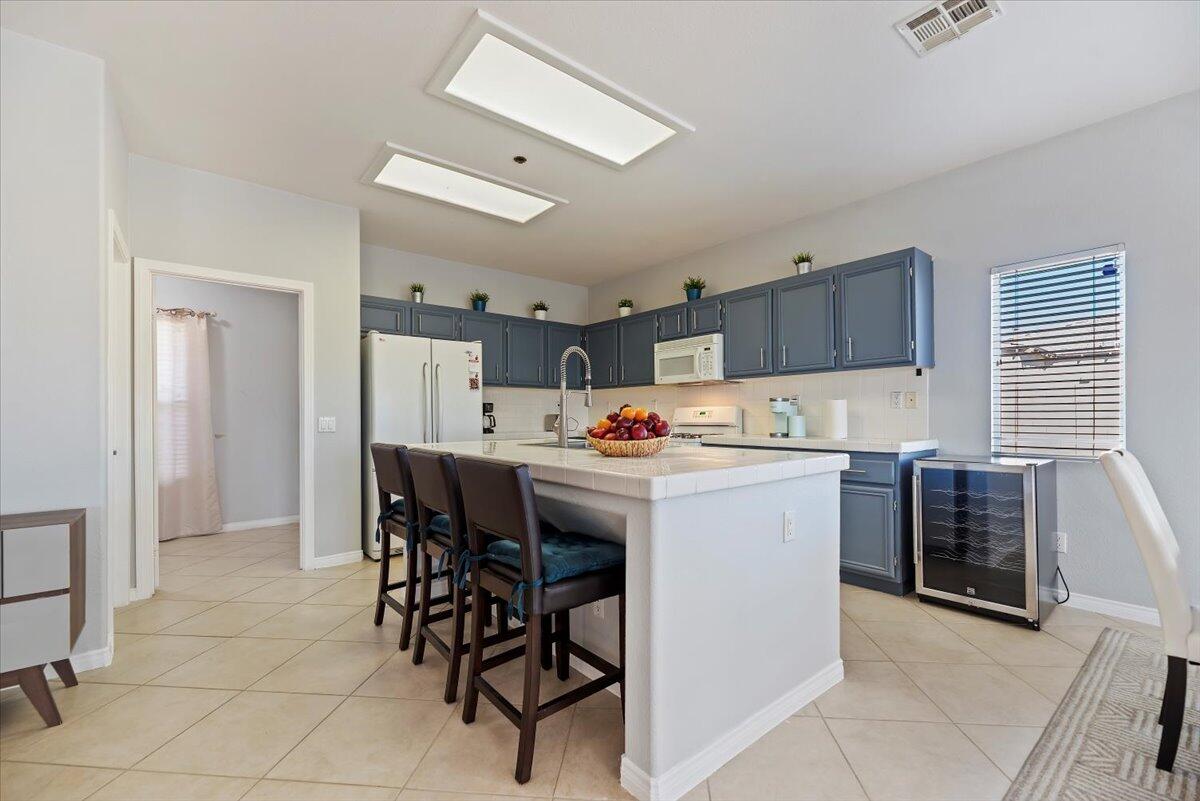 3982 Eastgate N Road Palm Springs, CA 92262 - Photo 9 of 55 37-Kitchen