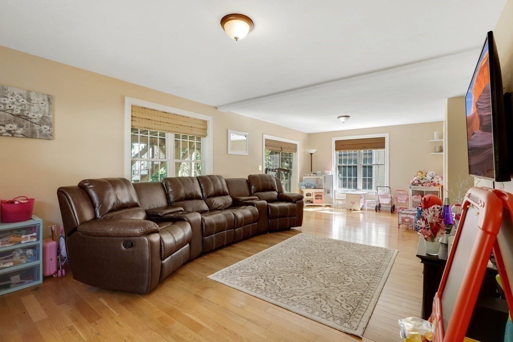 54 Holt Road Holden, MA 01520 - Photo 19 of 27 Gallery Image 19
