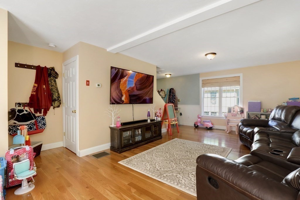 54 Holt Road Holden, MA 01520 - Photo 21 of 27 Gallery Image 21