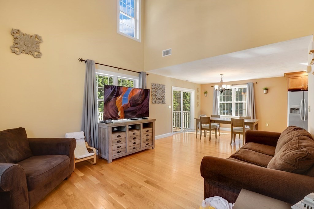 54 Holt Road Holden, MA 01520 - Photo 7 of 27 Gallery Image 7