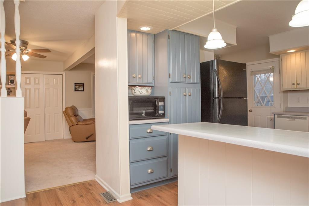 7426 Harcourt Road Indianapolis, IN 46260 - Photo 10 of 30 Gallery Image 10
