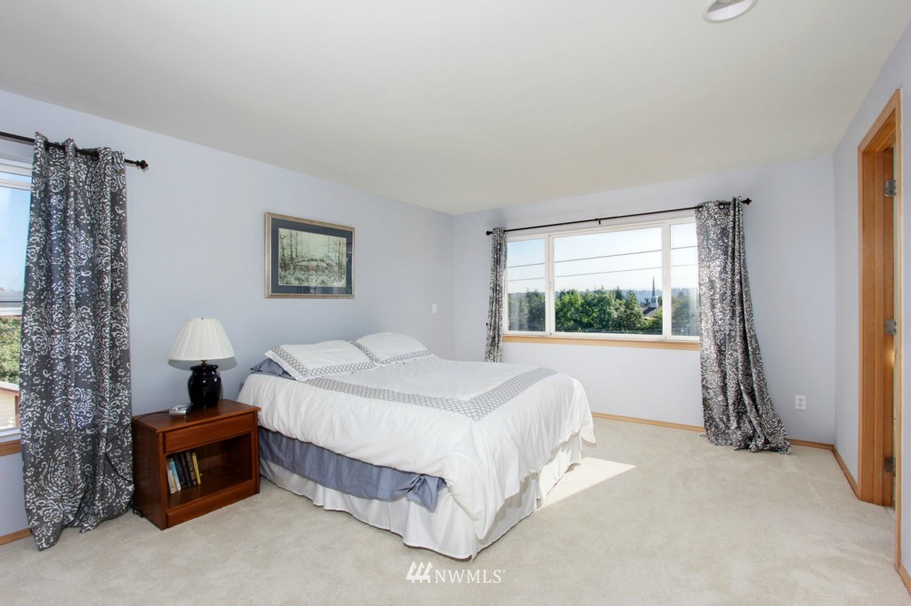 12312 165th Street Northeast Bothell, WA 98011 - Photo 8 of 15 Gallery Image 8