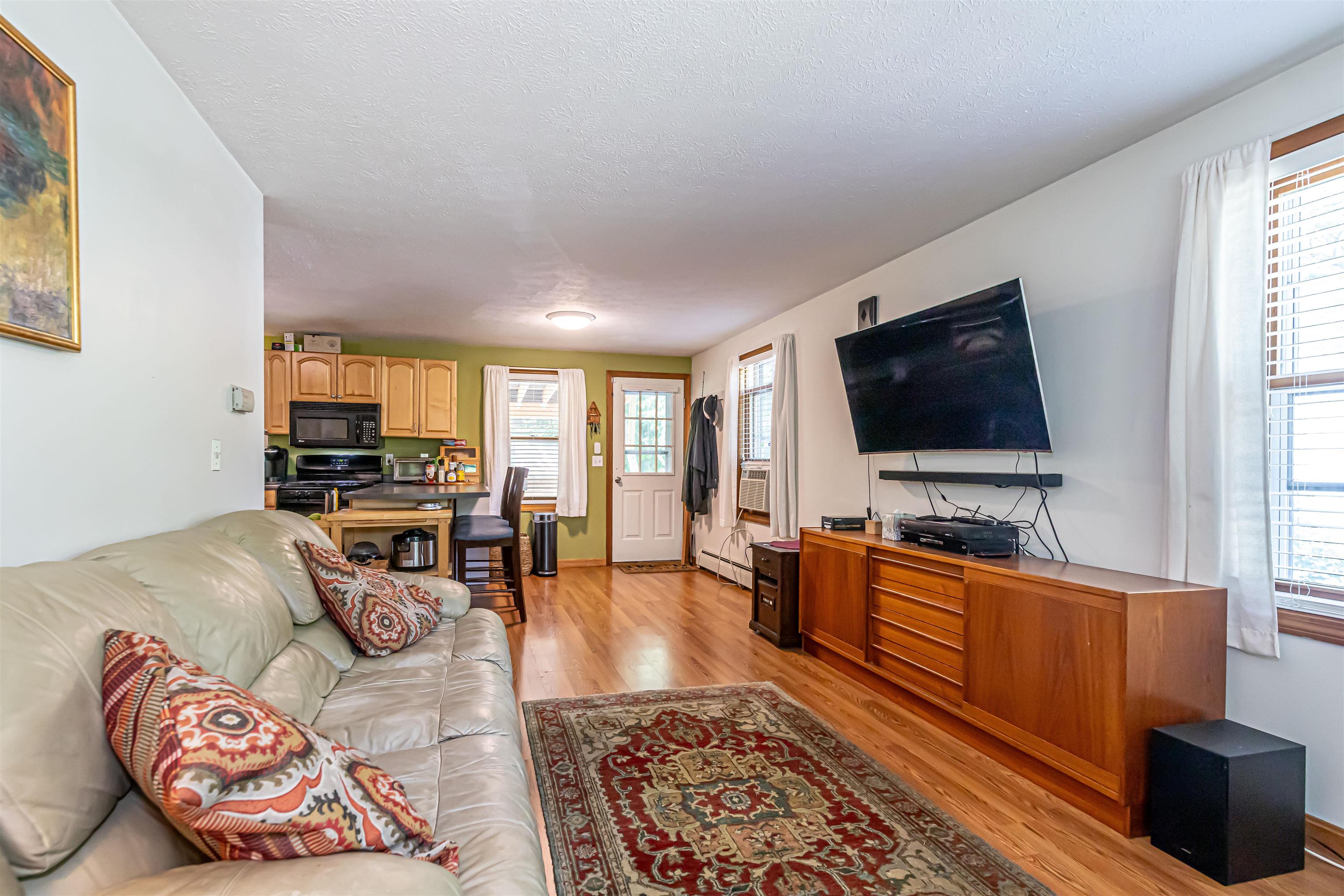 112 Morse Road Manchester, NH 03104 - Photo 12 of 34