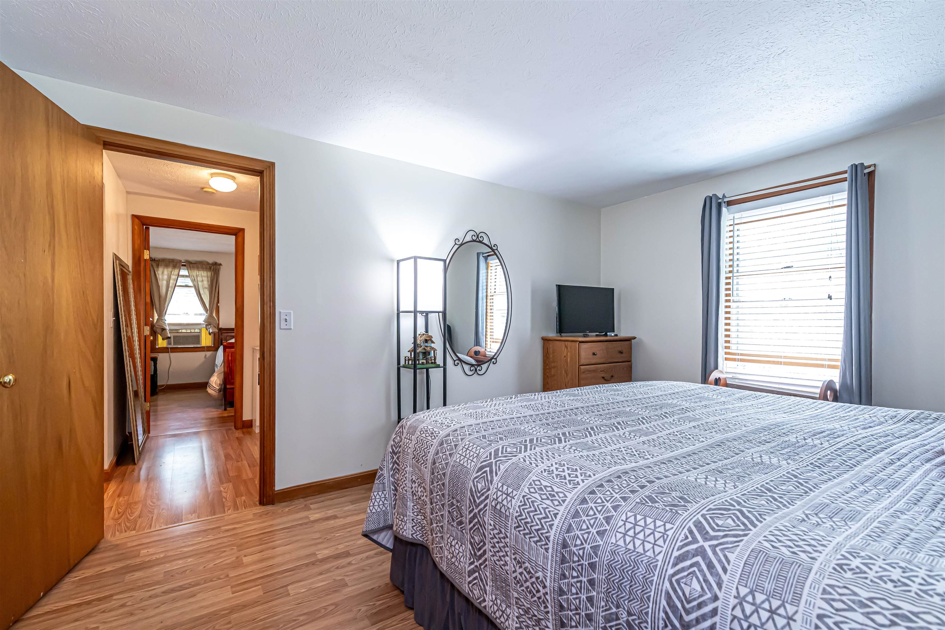 112 Morse Road Manchester, NH 03104 - Photo 20 of 34