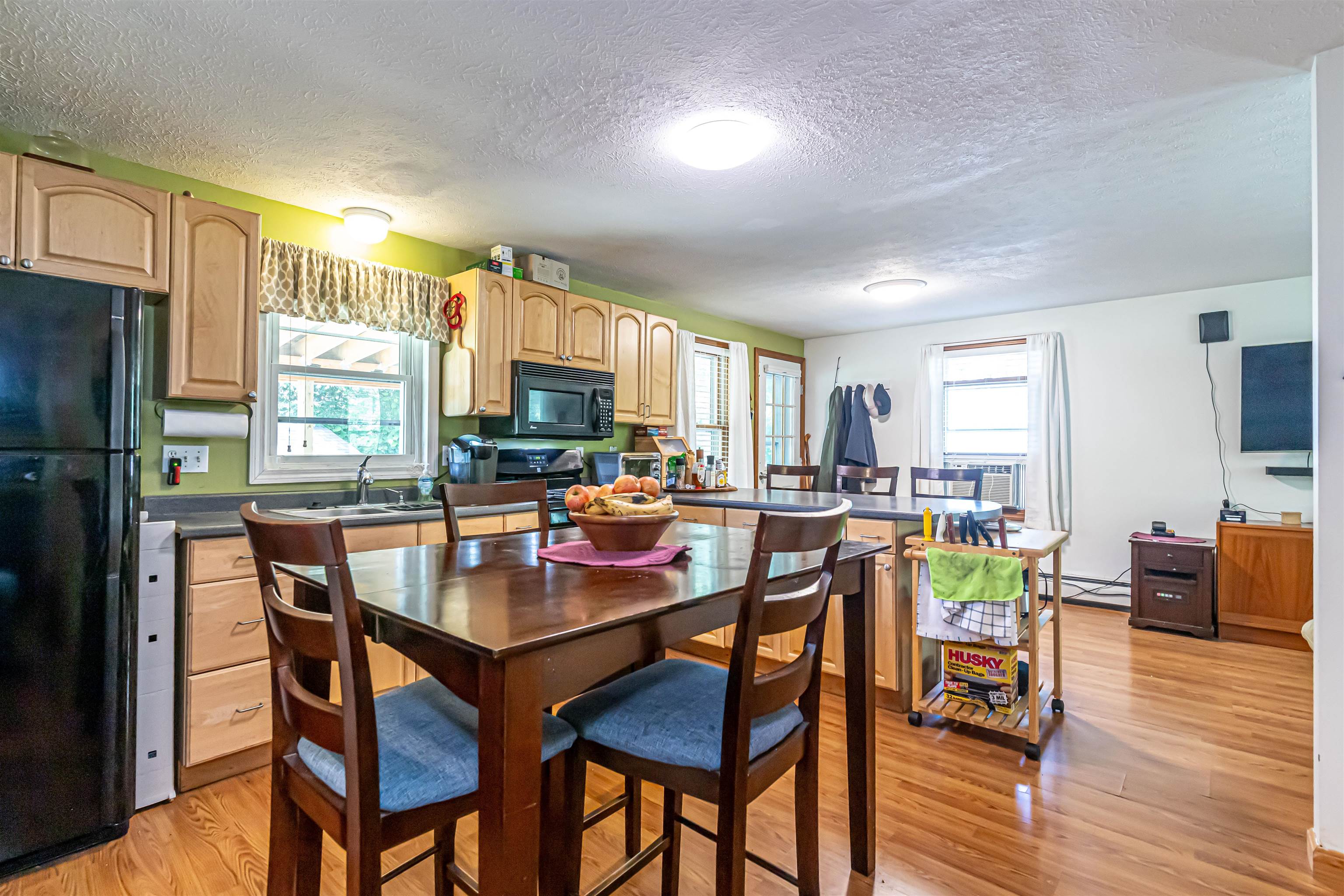 112 Morse Road Manchester, NH 03104 - Photo 6 of 34