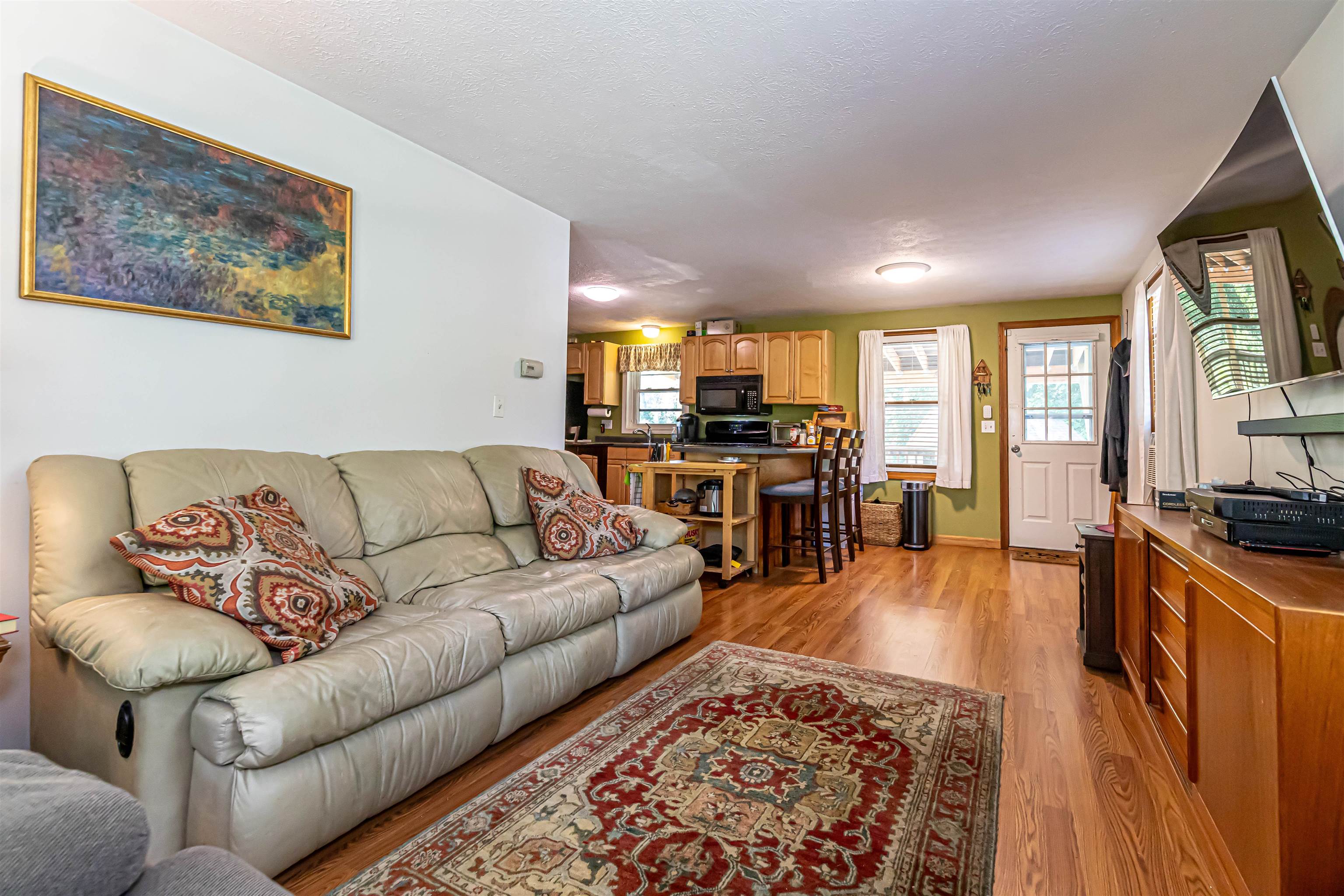 112 Morse Road Manchester, NH 03104 - Photo 10 of 34