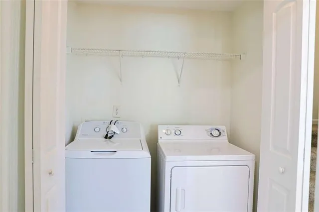 $447,500 | 3761 Lake Point Boulevard, Suwanee, GA 30024