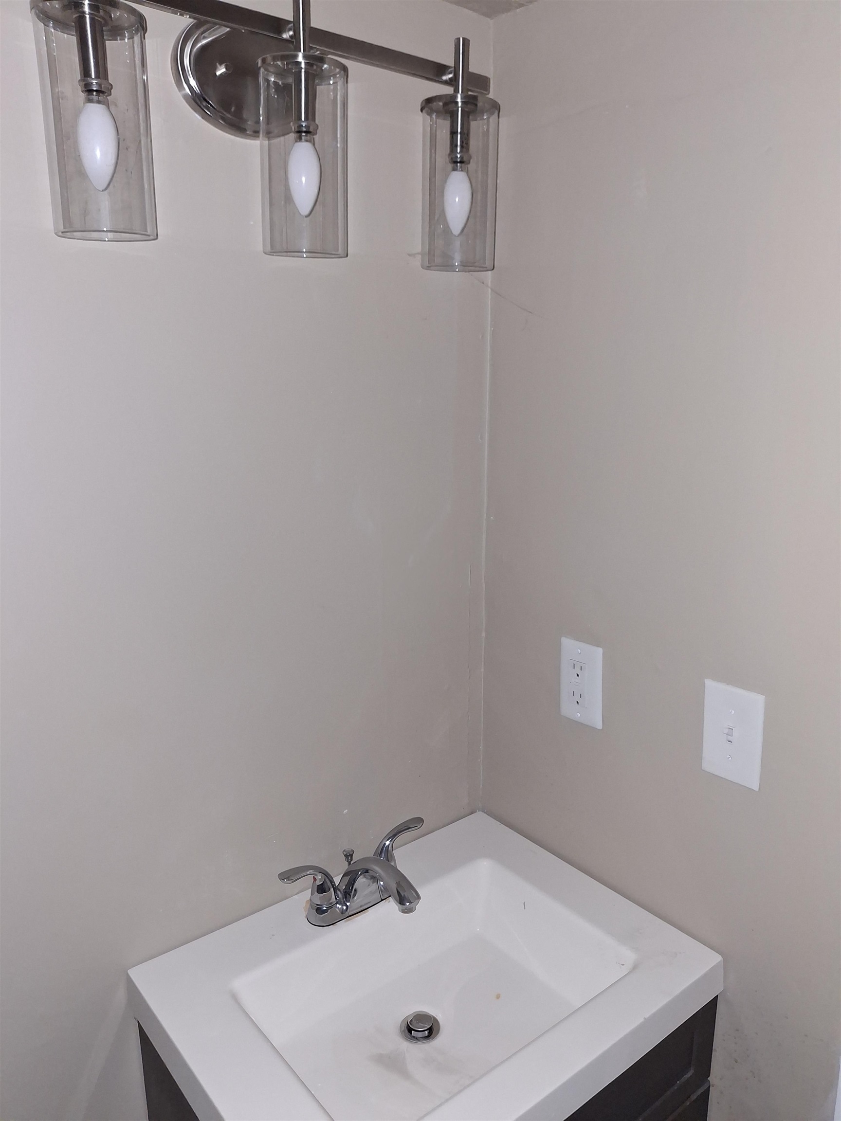 3554 Morning Dew Court, Unit 11 Memphis, TN 38118 - Photo 14 of 25 a bathroom with a sink and mirror