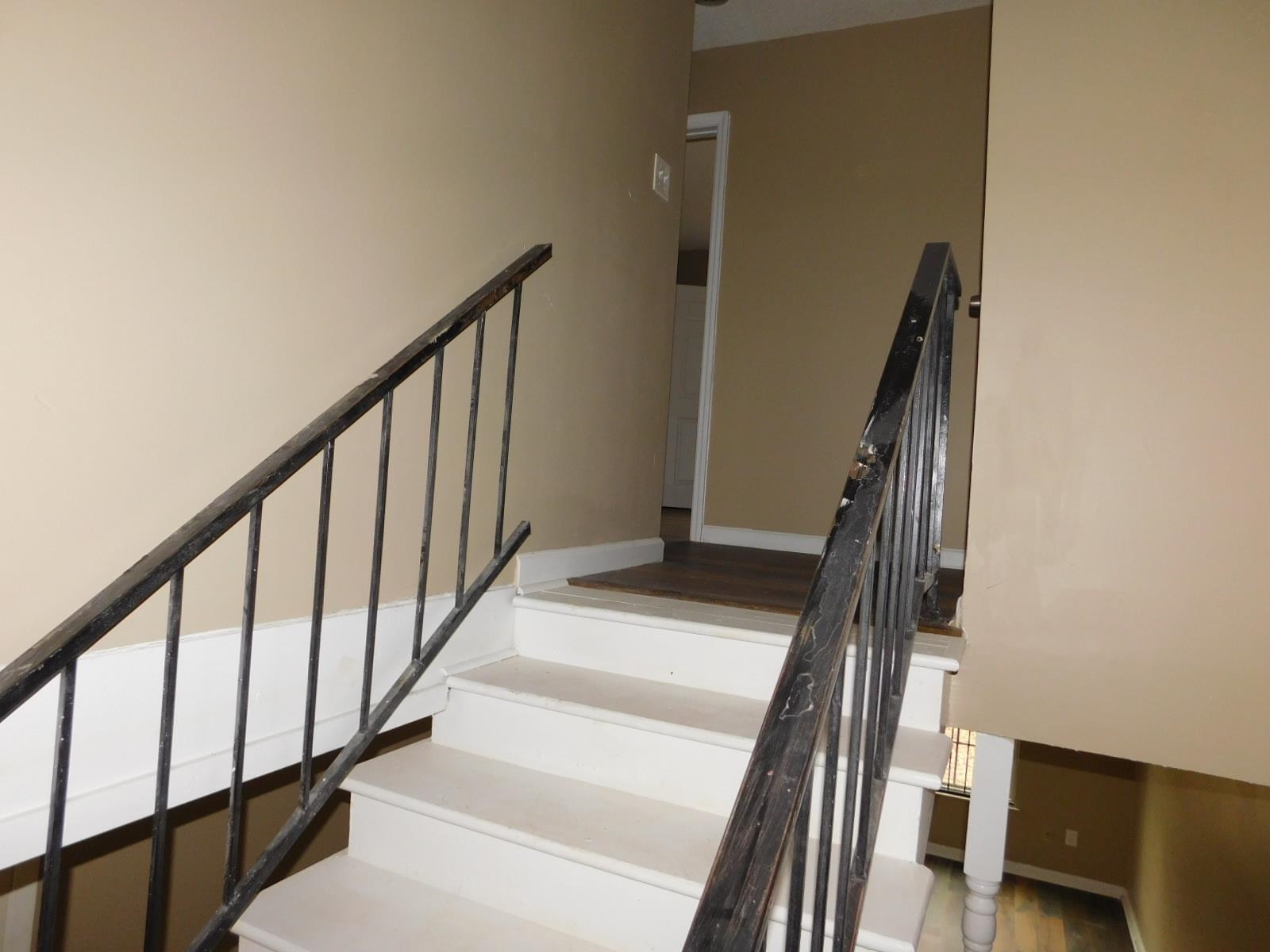 3554 Morning Dew Court, Unit 11 Memphis, TN 38118 - Photo 16 of 25 a view of entryway