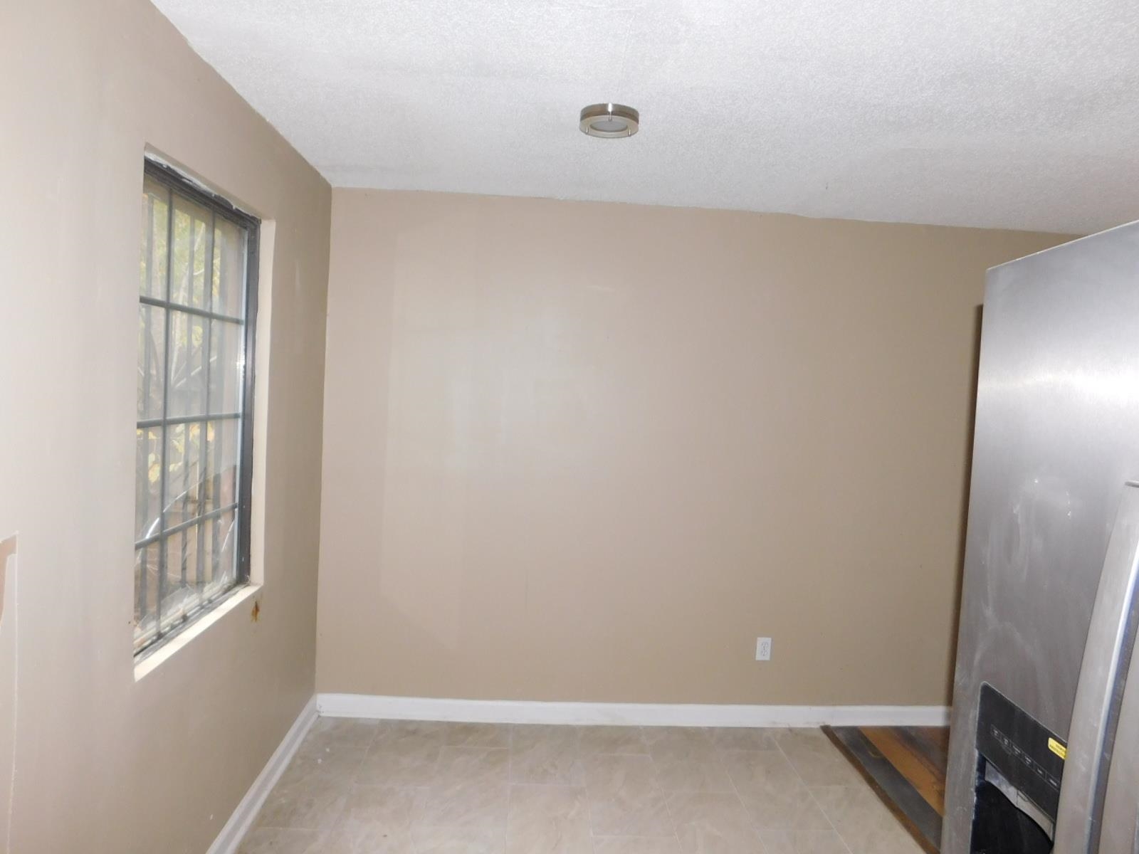 3554 Morning Dew Court, Unit 11 Memphis, TN 38118 - Photo 6 of 25 a view of room with windows