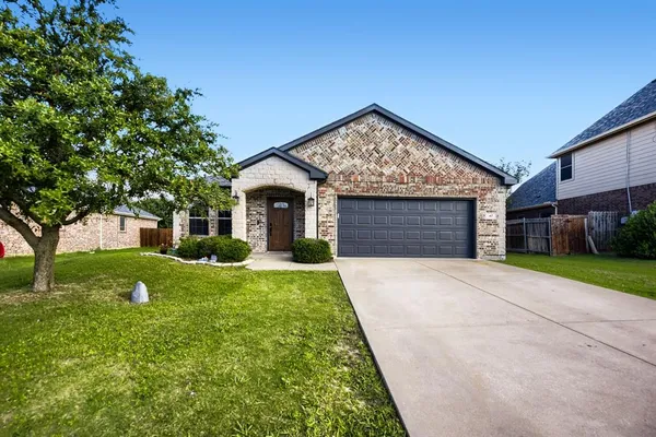 $450,000 | 47 Kramer Lane, Sanger, TX 76266