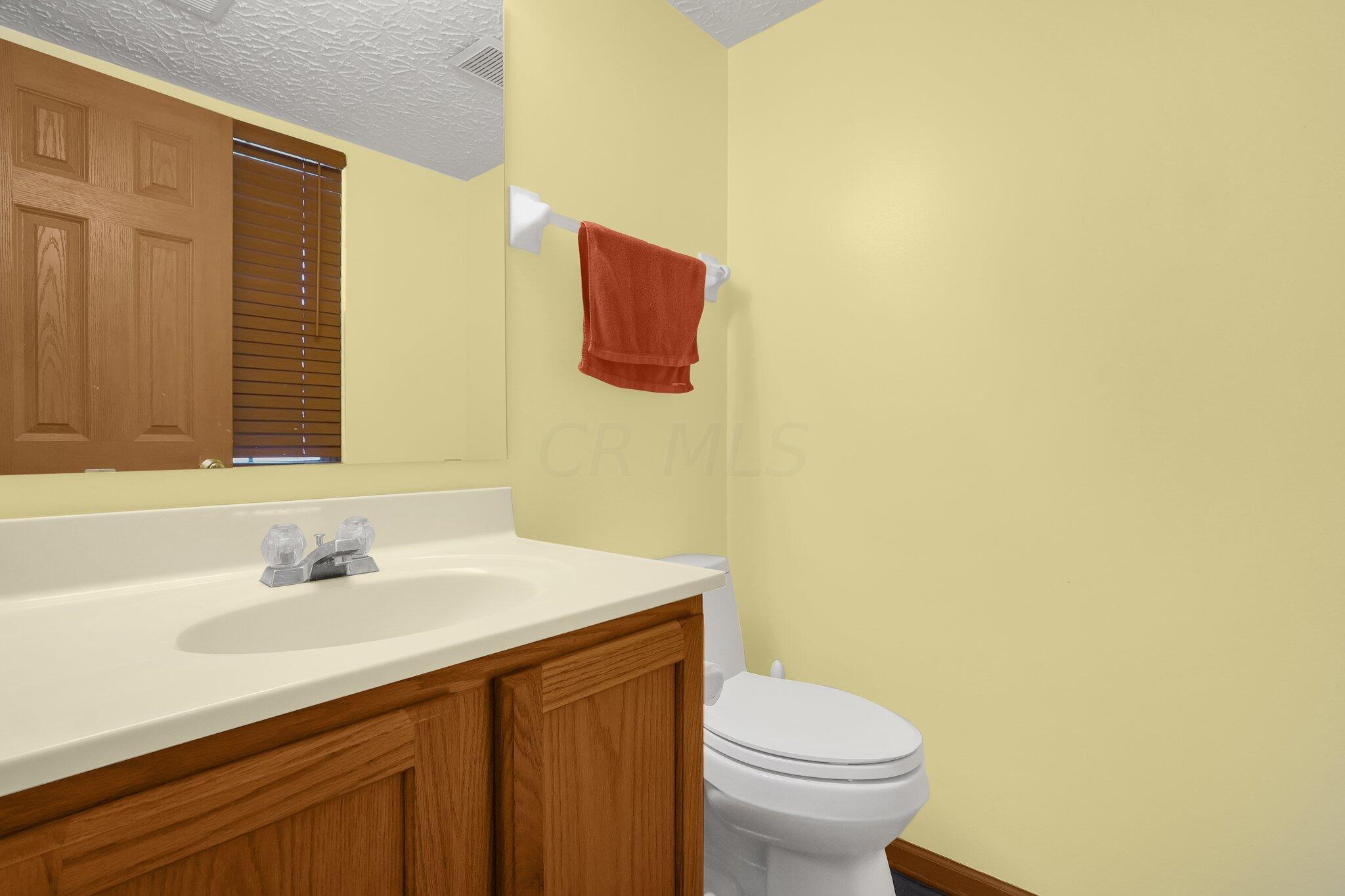 2101 Waymont Road Columbus, OH 43229 - Photo 10 of 38 10-web-or-mls-2101-waymont-rd