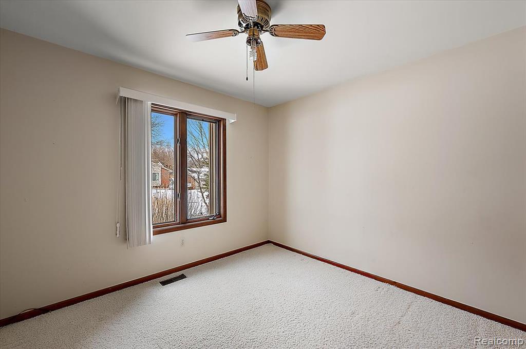 2251 Highsplint Drive Rochester Hills, MI 48307 - Photo 33 of 68