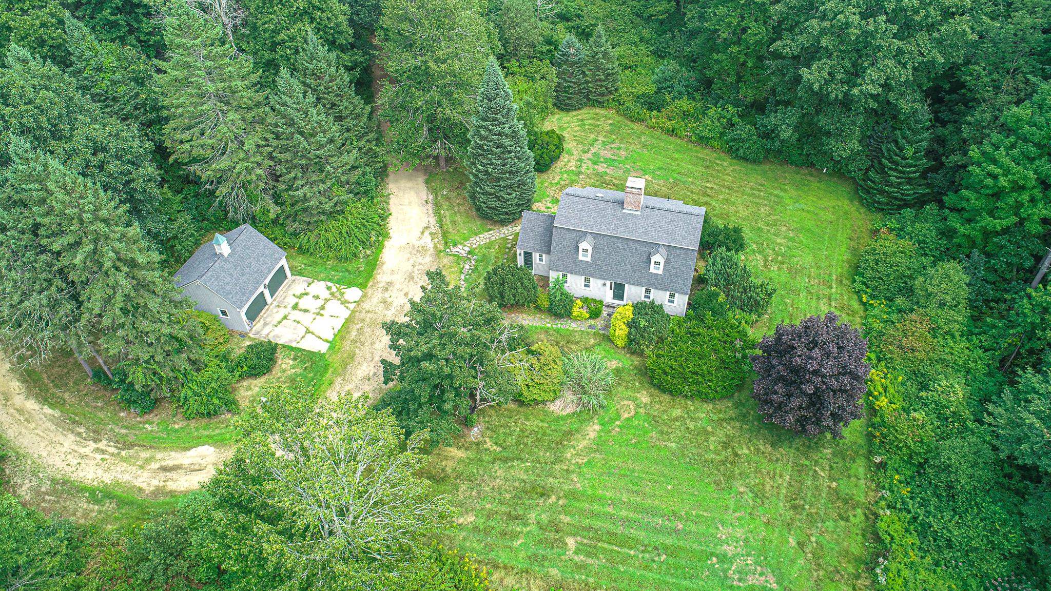 160 S Road Brentwood, NH 03833 - Photo 2 of 37