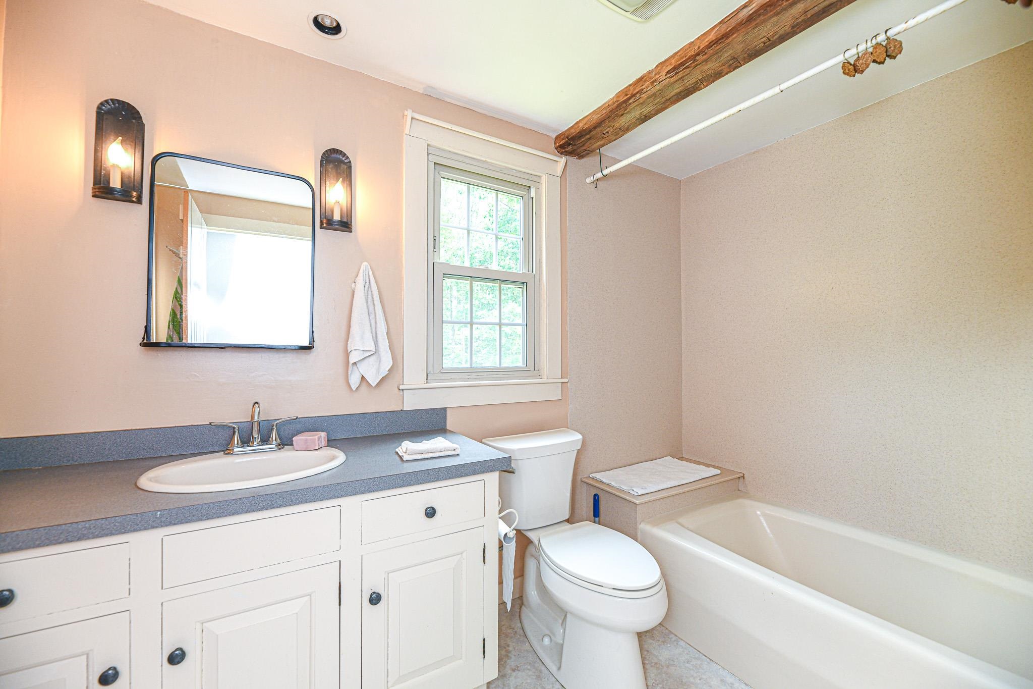 160 S Road Brentwood, NH 03833 - Photo 22 of 37