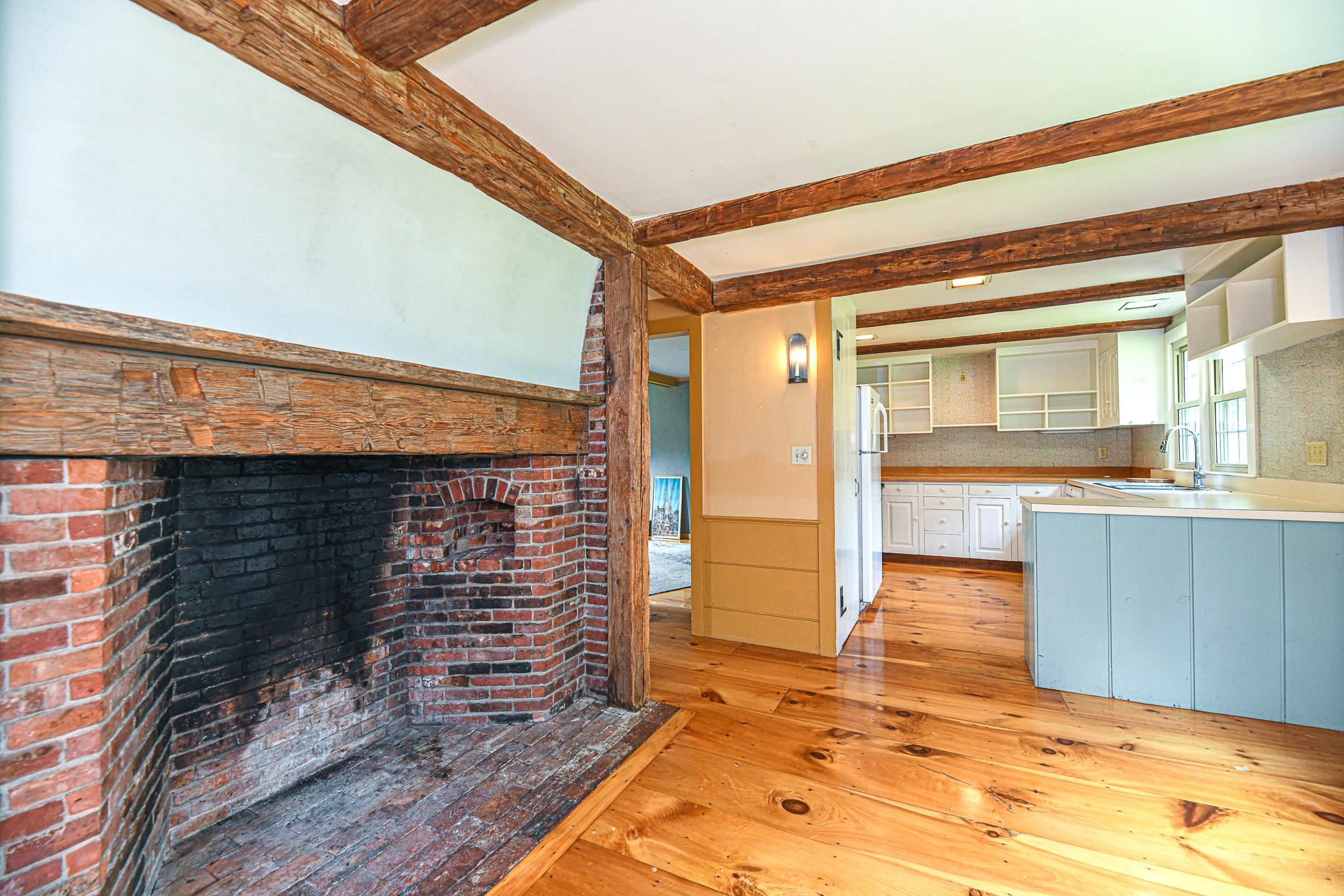 160 S Road Brentwood, NH 03833 - Photo 4 of 37