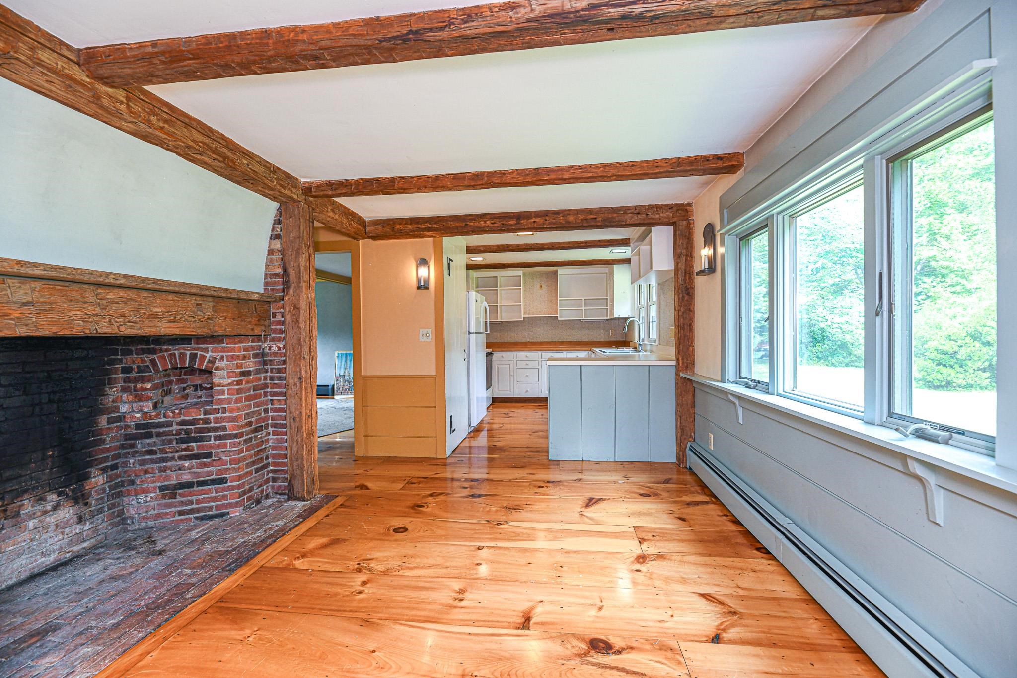 160 S Road Brentwood, NH 03833 - Photo 5 of 37