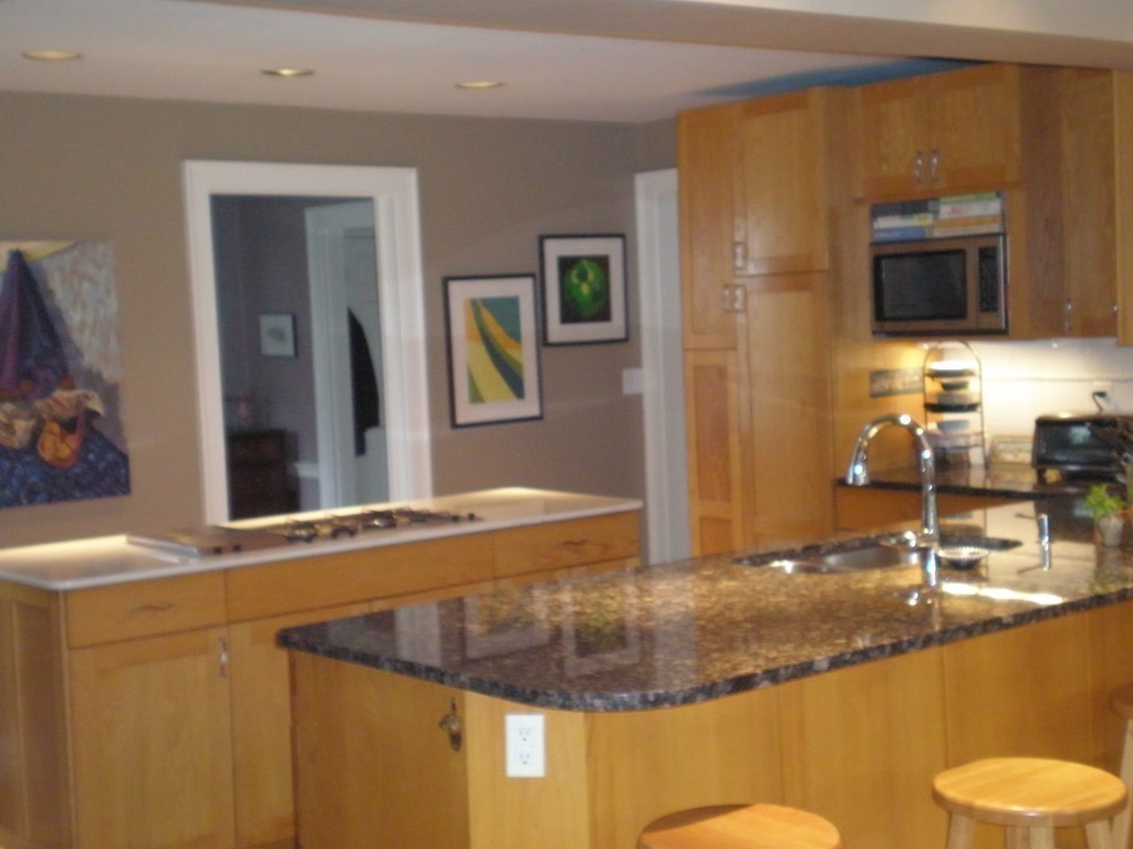 5 Leicester Road Marblehead, MA 01945 - Photo 9 of 30 a bathroom with a sink and a mirror