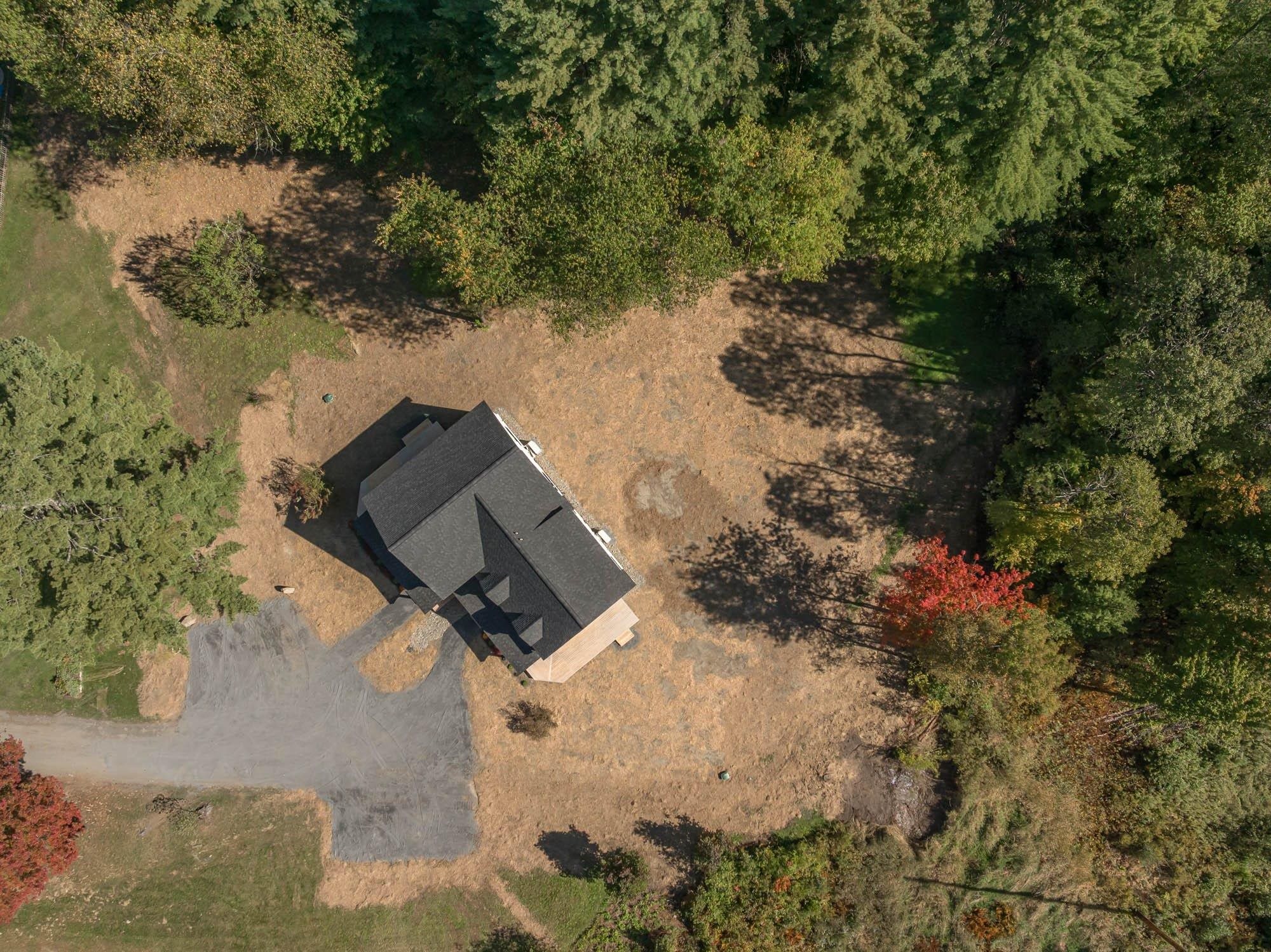 656 Luce Hill Road, Unit B Stowe, VT 05672 - Photo 13 of 34 Gallery Image 13