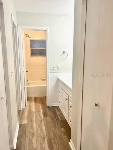 $1,200 | 5507 Fountain Lake Circle, Unit B205, Bradenton, FL 34207