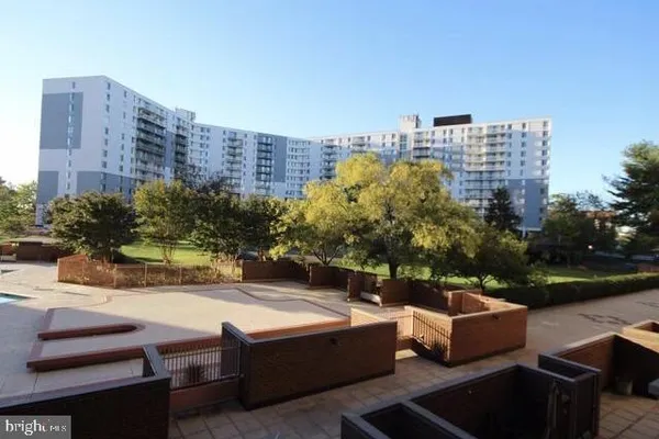 $2,150 | 6800 Fleetwood Road, Unit 214, McLean, VA 22101