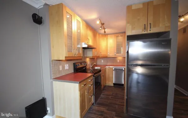 $2,150 | 6800 Fleetwood Road, Unit 214, McLean, VA 22101