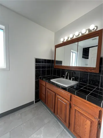 $4,195 | 7522 Balcom Avenue, Reseda, CA 91335