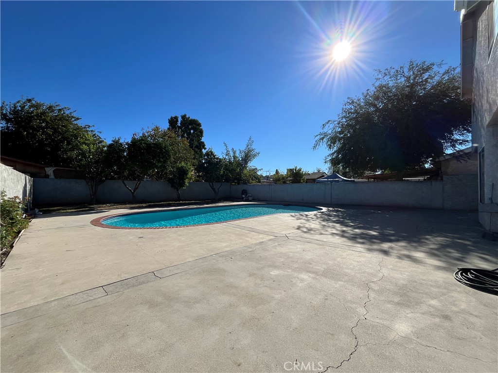 7522 Balcom Avenue Reseda, CA 91335 - Photo 21 of 22 a view of backyard with green space