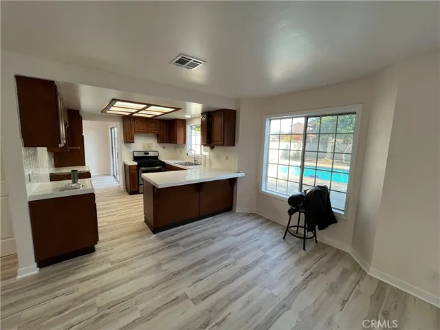 $4,195 | 7522 Balcom Avenue, Reseda, CA 91335