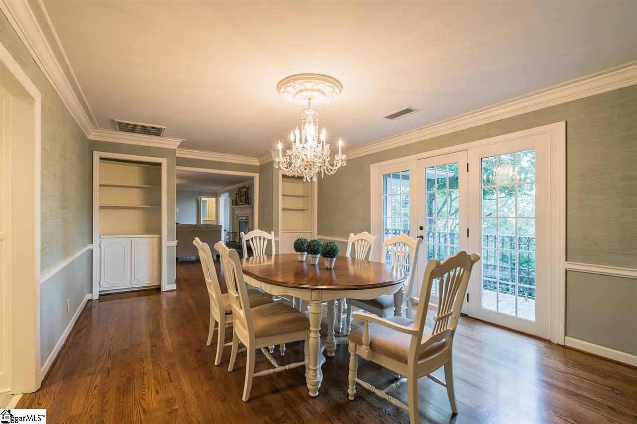 347 Riverside Drive Greenville, SC 29605 - Photo 14 of 34 Great entertaining flow!