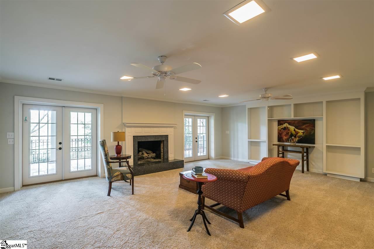 347 Riverside Drive Greenville, SC 29605 - Photo 24 of 34 Gas log fireplace