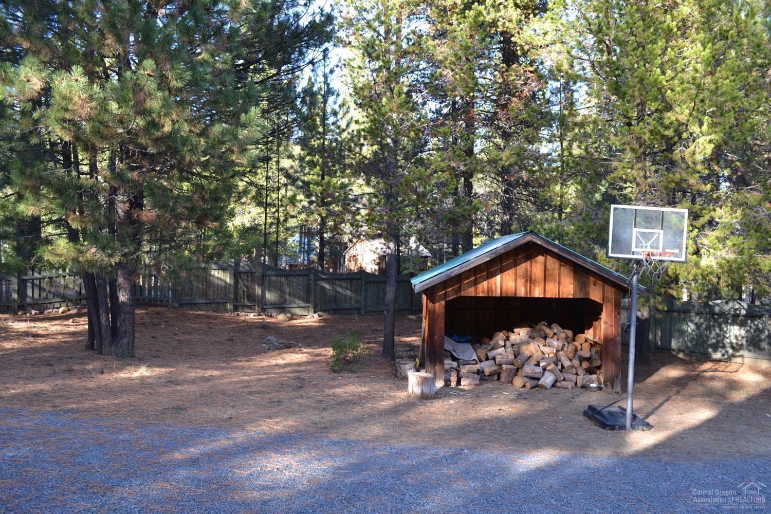 61535 Mill Rd Bend Bend, OR 97703 - Photo 11 of 25 Gallery Image 11