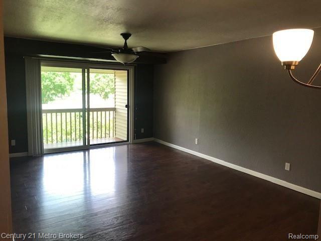 1717 Maple Ridge Road, Unit 14 Haslett, MI 48840 - Photo 7 of 19