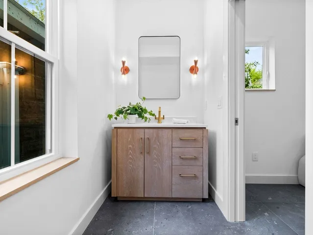 $2,385,000 | 25 Avon Street, Somerville, MA 02143