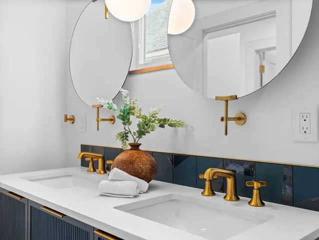 $2,385,000 | 25 Avon Street, Somerville, MA 02143