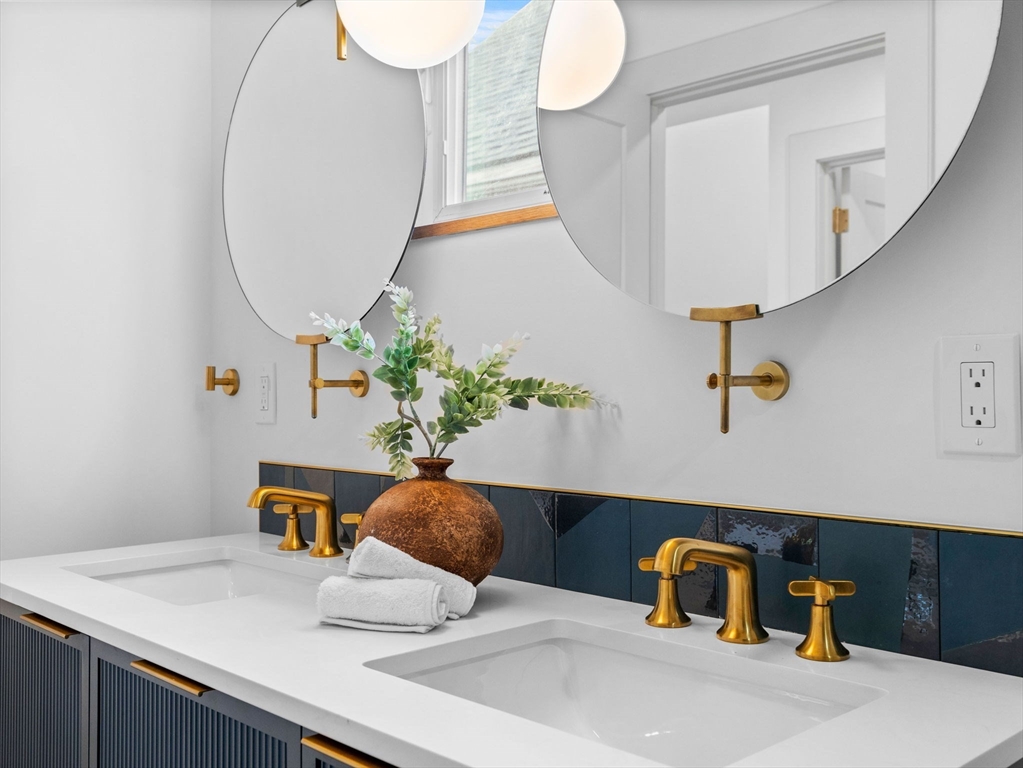 25 Avon Street Somerville, MA 02143 - Photo 18 of 39