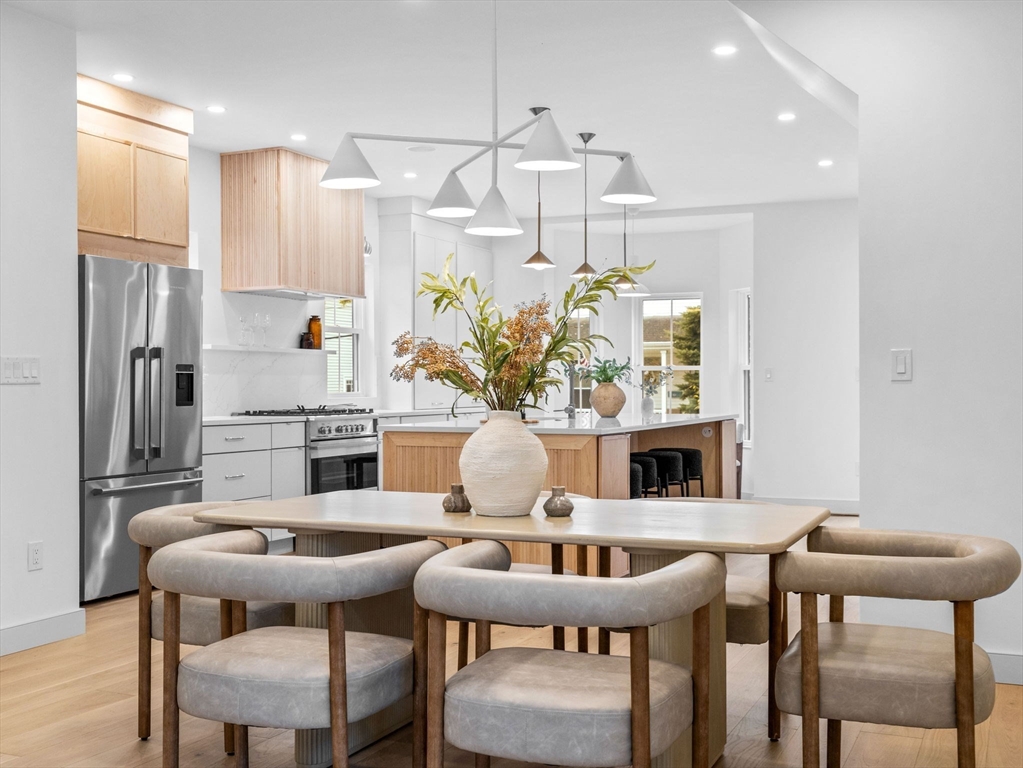 25 Avon Street Somerville, MA 02143 - Photo 2 of 39