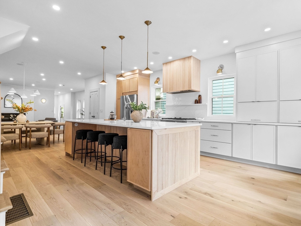 25 Avon Street Somerville, MA 02143 - Photo 5 of 39