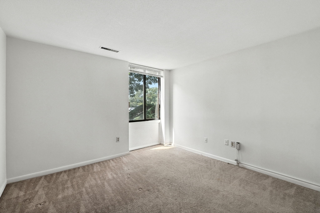 1006 Paradise Road, Unit 1H Swampscott, MA 01907 - Photo 34 of 42 Gallery Image 34