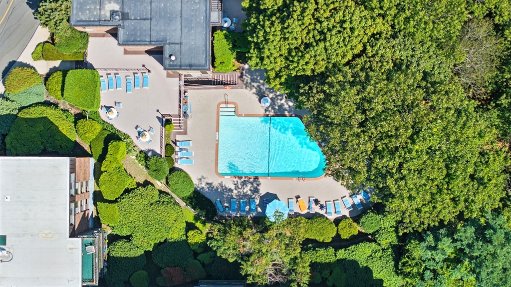 1006 Paradise Road, Unit 1H Swampscott, MA 01907 - Photo 9 of 42 Gallery Image 9