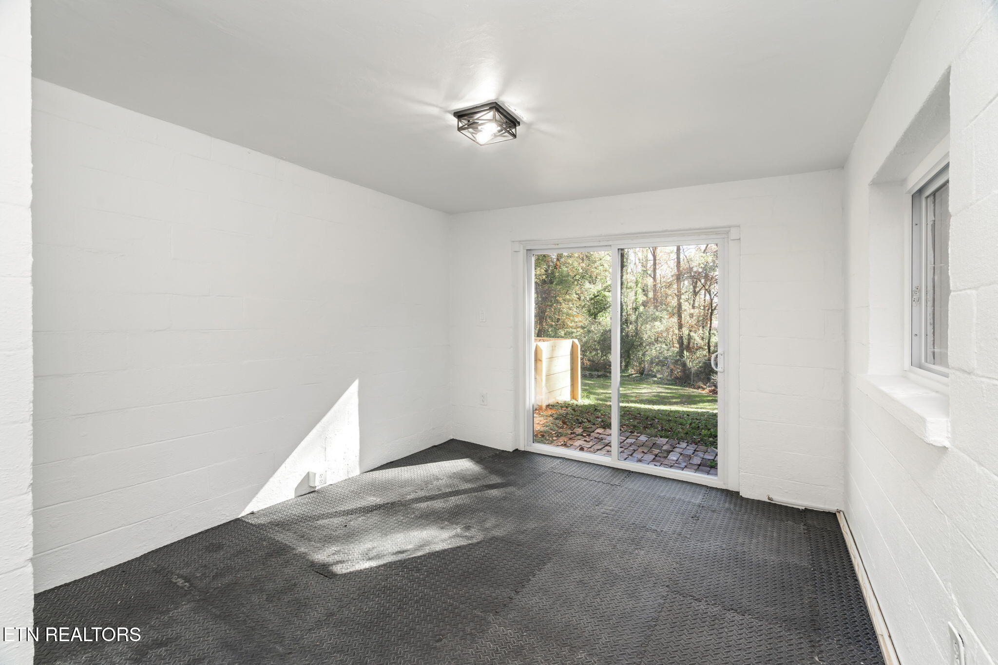 721 Florida Avenue Oak Ridge, TN 37830 - Photo 20 of 38 24-web-or-mls-721 Florida Ave-25